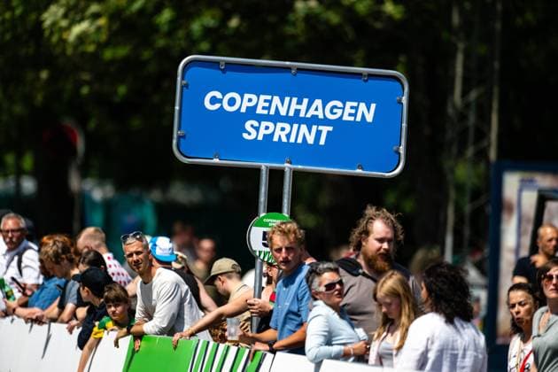 Copenhagen Sprint 2025, UCI World Tour cycling Copenhagen, Denmark. 22nd, June 2025. Cycling fans seen along at finish area during the UCI World Tour race Copenhagen Sprint 2025. Denmark, Copenhagen  Copyright: xGonzalesxPhoto TobiasxJorgensenx