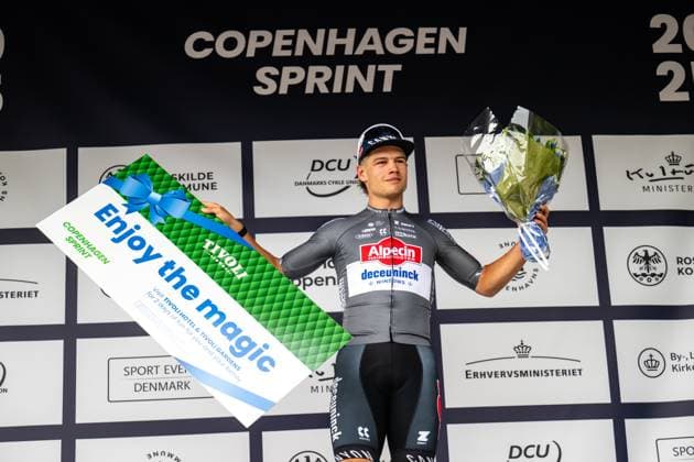 Copenhagen Sprint 2025, UCI World Tour cycling Copenhagen, Denmark. 22nd, June 2025. Jensen Plowright (Alpecin-Deceuninck) seen on the podium as winner of spring commitition at the UCI World Tour race Copenhagen Sprint 2025. Denmark, Copenhagen  Copyright: xGonzalesxPhoto TobiasxJorgensenx