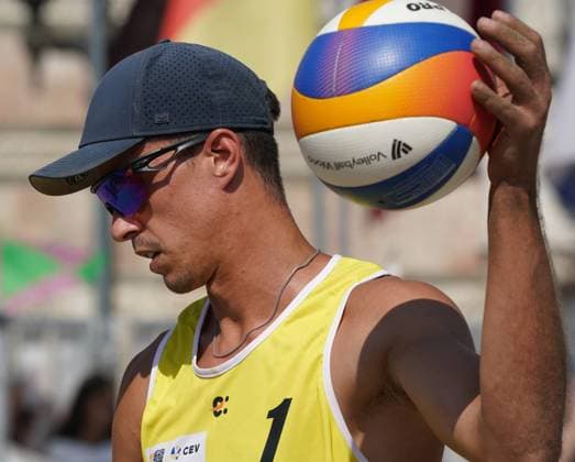 Volleyball World Beach Tour Futures Messina Ranghieri and Marchetto (ITA) play against Cottafava and Dal Corso (ITA) in the final for first place in the men s tournament in Messina, Italy, on June 22, 2025. Messina Italy  Copyright: xGabrielexMaricchiolox originalFilename:maricchiolo-volleyba250622_npPsz.jpg
