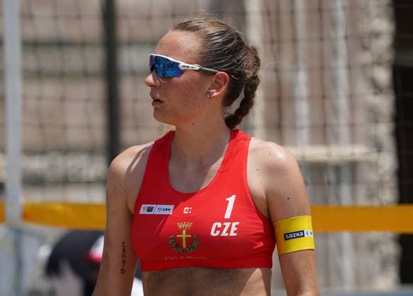 Volleyball World Beach Tour Futures Messina Pavelkova K. and Pavelkova A. of the Czech Republic play against Knoblochova and Petrikova (CZE) in the final for third place in the women s tournament in Messina, Italy, on June 22, 2025. Messina Italy  Copyright: xGabrielexMaricchiolox originalFilename:maricchiolo-volleyba250622_npXt6.jpg