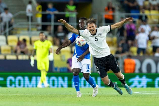 UEFA U21 European Championship, quarter-final Germany Italy 22 06 2025 Max Rosenfelder Germany, 5 , Wilfried Gnonto Italy, 10 at the UEFA U21 European Championship quarter-final match Germany Italy, on 22 06 2025, DAC Arena, Dunajska Streda, Slovakia Copyright: xBEAUTIFULxSPORTS Meuselx