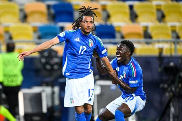 DUNAJSKA STREDA - (l-r) Luca Koleosho of Italy U21, U 21 Wilfried Gnonto of Italy U21 celebrate the 0-1 at the DAC Arena during the quarterfinal European Championship, EM, Europameisterschaft under-21 duel between Germany and Italy. ANP Hollandse Hoogte SOC 2025 xVIxANPxSportx xGerritxvanxKeulenxIVx 530322456 originalFilename: 530322456.jpg