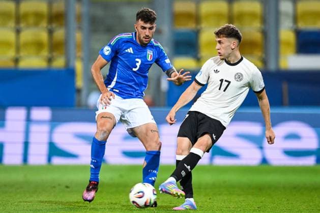 DUNAJSKA STREDA - (l-r) Matteo Ruggeri of Italy U21, U 21 Brajan Gruda of Germany U21 at the DAC Arena during the under-21 European Championship, EM, Europameisterschaft quarterfinal duel between Germany and Italy. ANP Hollandse Hoogte SOC 2025 xVIxANPxSportx xGerritxvanxKeulenxIVx 530322548 originalFilename: 530322548.jpg