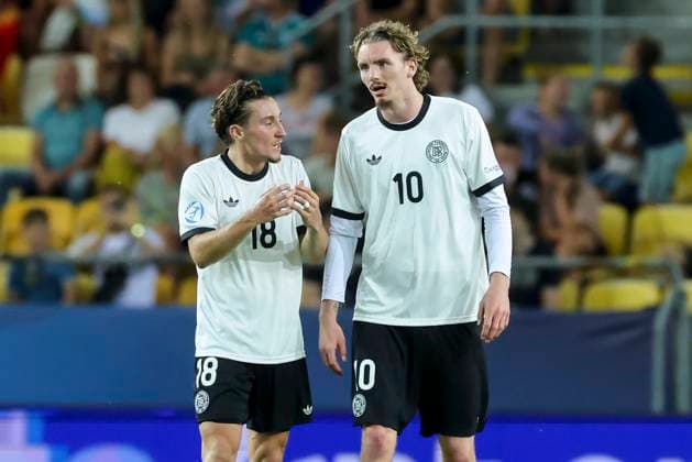Rocco Reitz Germany and Nick Woltemade Germany look disappointed, UEFA European Under 21 Championship 2025 Quarter Final, Germany v Italy, MOL Arà na on June 22, 2025 in Dunajska Streda, Slovakia Photo by Marco Steinbrenner DeFodi Images Rocco Reitz Germany and Nick Woltemade Germany look disappointed, UEFA European Under 21 Championship 2025 Quarter Final, Germany v Italy, MOL Arà na, June 22, 2025 in Dunajska Streda, Slovakia Photo by Marco Steinbrenner DeFodi Images