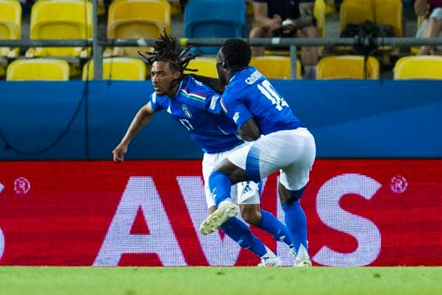 UEFA U21 European Championship, quarter-final Germany Italy 22 06 2025 Luca Koleosho Italy, 17 and Wilfried Gnonto Italy, 10 cheer during the UEFA U21 European Championship quarter-final match Germany Italy, on 22 06 2025, DAC Arena, Dunajska Streda, Slovakia Copyright: xBEAUTIFULxSPORTS Meuselx