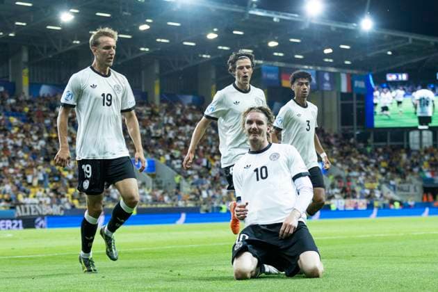 UEFA U21 European Championship, quarter-final Germany Italy 22 06 2025 Cheering after the goal for 1 1 by Nick Woltemade Germany, 10 at the UEFA U21 European Championship quarter-final match Germany Italy, on 22 06 2025, DAC Arena, Dunajska Streda, Slovakia Copyright: xBEAUTIFULxSPORTS Meuselx