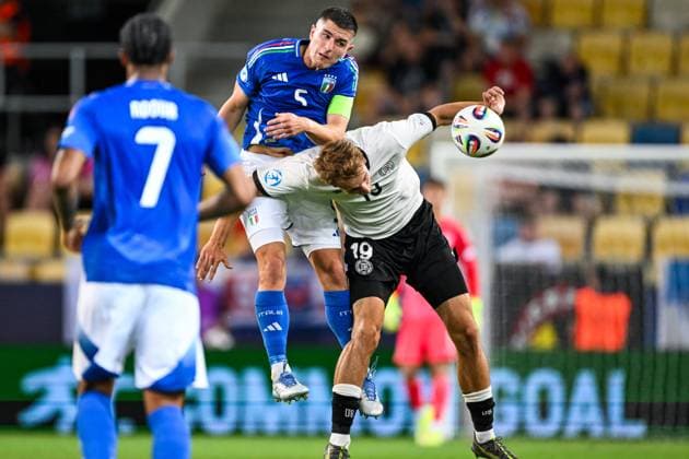 DUNAJSKA STREDA - (l-r) Lorenzo Pirola of Italy U21, U 21 Nelson Weiper of Germany U21 at the DAC Arena during the under-21 European Championship, EM, Europameisterschaft quarterfinal duel between Germany and Italy. ANP Hollandse Hoogte SOC 2025 xVIxANPxSportx xGerritxvanxKeulenxIVx 530323469 originalFilename: 530323469.jpg