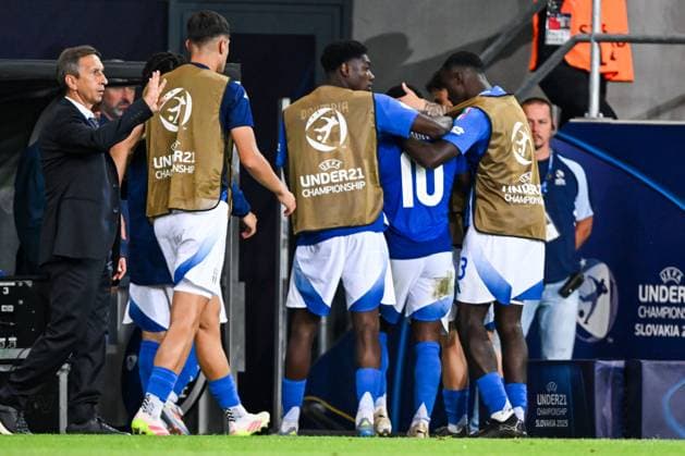 DUNAJSKA STREDA - Wilfried Gnonto of Italy U21, U 21 leaves the field after a red card at the DAC Arena during the quarterfinal European Championship, EM, Europameisterschaft under-21 game between Germany and Italy. ANP Hollandse Hoogte SOC 2025 xVIxANPxSportx xGerritxvanxKeulenxIVx 530323552 originalFilename: 530323552.jpg