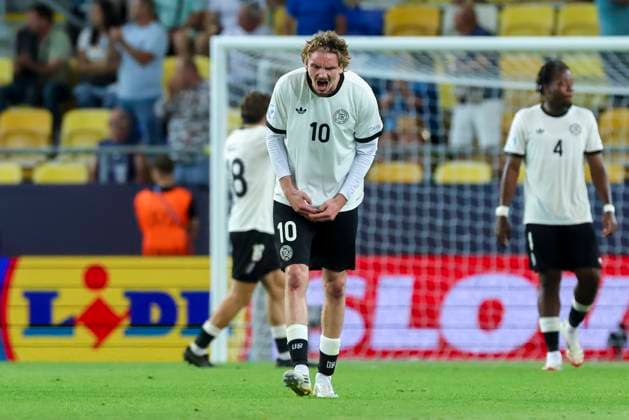Nick Woltemade Germany annoyed about the equalizer in injury time, UEFA European Under 21 Championship 2025 Quarter Final, Germany v Italy, MOL ArÃ na, June 22, 2025 in Dunajska Streda, Slovakia Photo by Marco Steinbrenner DeFodi Images Nick Woltemade Germany annoyed about the equaliser in injury time, UEFA European Under 21 Championship 2025 Quarter Final, Germany v Italy, MOL ArÃ na, June 22, 2025 in Dunajska Streda, Slovakia Photo by Marco Steinbrenner DeFodi Images