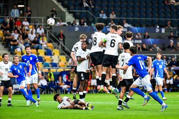 DUNAJSKA STREDA - Giuseppe Ambrosino of Italy U21, U 21 scores the 2-2 at the DAC Arena during the quarterfinal European Under-21 Championship game between Germany and Italy. ANP Hollandse Hoogte SOC 2025 xVIxANPxSportx xGerritxvanxKeulenxIVx 530324250 originalFilename: 530324250.jpg