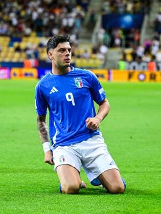 DUNAJSKA STREDA - Giuseppe Ambrosino of Italy U21, U 21 celebrates the 2-2 at the DAC Arena during the quarterfinal European Under-21 Championship game between Germany and Italy. ANP Hollandse Hoogte SOC 2025 xVIxANPxSportx xGerritxvanxKeulenxIVx 530324286 originalFilename: 530324286.jpg