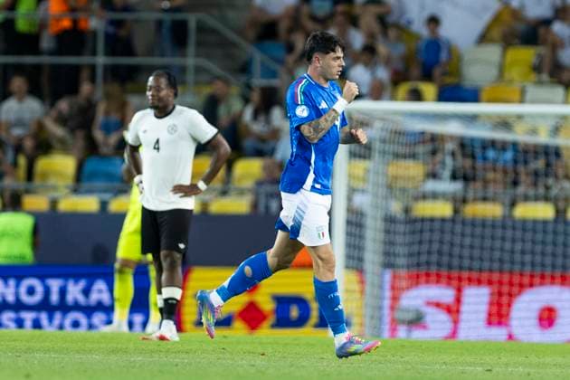 UEFA U21 European Championship, quarter-final Germany Italy 22 06 2025 Giuseppe Ambrosino Italy, 9 cheers after scoring during the UEFA U21 European Championship quarter-final match Germany Italy, on 22 06 2025, DAC Arena, Dunajska Streda, Slovakia Copyright: xBEAUTIFULxSPORTS Meuselx
