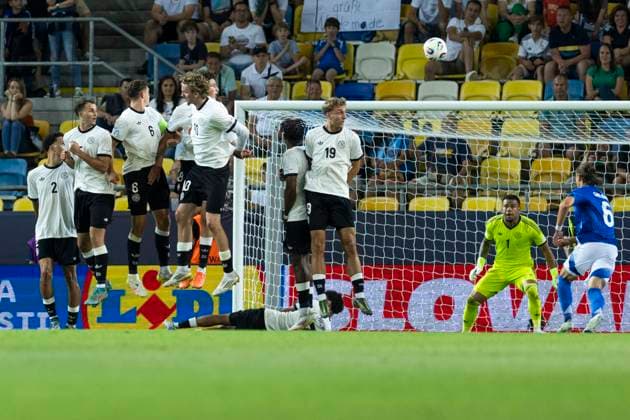 UEFA U21 European Championship, quarter-final Germany Italy 22 06 2025 Giuseppe Ambrosino Italy, 9 scores the goal for 2 2 in the UEFA U21 European Championship quarter-final match Germany Italy, on 22 06 2025, DAC Arena, Dunajska Streda, Slovakia Copyright: xBEAUTIFULxSPORTS Meuselx