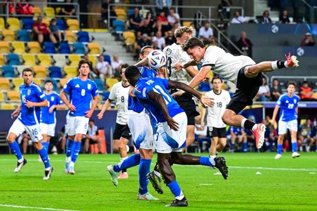 DUNAJSKA STREDA - Tim Oermann of Germany U21, U 21 (right) at the DAC Arena during the quarterfinal European Under-21 Championship game between Germany and Italy. ANP Hollandse Hoogte SOC 2025 xVIxANPxSportx xGerritxvanxKeulenxIVx 530324937 originalFilename: 530324937.jpg