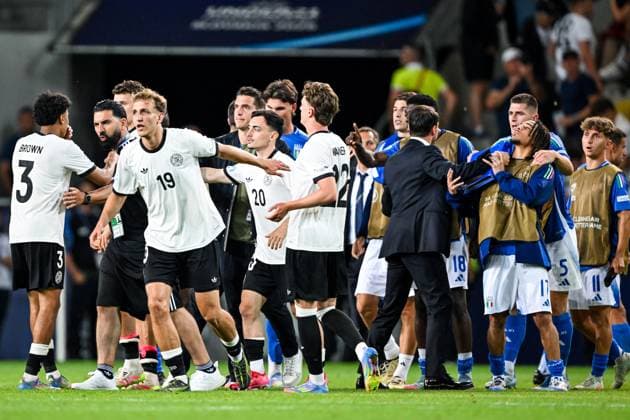 DUNAJSKA STREDA - A riot between players from both teams at the DAC Arena during the quarterfinal European Championship, EM, Europameisterschaft under-21 game between Germany and Italy. ANP Hollandse Hoogte SOC 2025 xVIxANPxSportx xGerritxvanxKeulenxIVx 530325799 originalFilename: 530325799.jpg