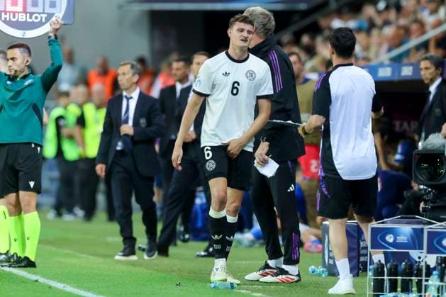 Eric Martel Germany is substituted injured and grabs his groin, UEFA European Under 21 Championship 2025 Quarter Final, Germany v Italy, MOL Arà na on June 22, 2025 in Dunajska Streda, Slovakia Photo by Marco Steinbrenner DeFodi Images Eric Martel Germany is substituted injured and grabs his groin, UEFA European Under 21 Championship 2025 Quarter Final, Germany v Italy, MOL Arà na, June 22, 2025 in Dunajska Streda, Slovakia Photo by Marco Steinbrenner DeFodi Images