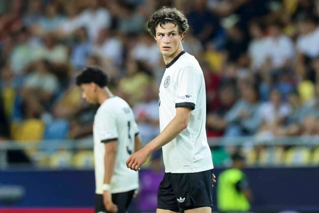 Merlin Roehl Germany looks on, UEFA European Under 21 Championship 2025 Quarter Final, Germany v Italy, MOL Arà na on June 22, 2025 in Dunajska Streda, Slovakia Photo by Marco Steinbrenner DeFodi Images Merlin Roehl Germany looks on, UEFA European Under 21 Championship 2025 Quarter Final, Germany v Italy, MOL Arà na, June 22, 2025 in Dunajska Streda, Slovakia Photo by Marco Steinbrenner DeFodi Images