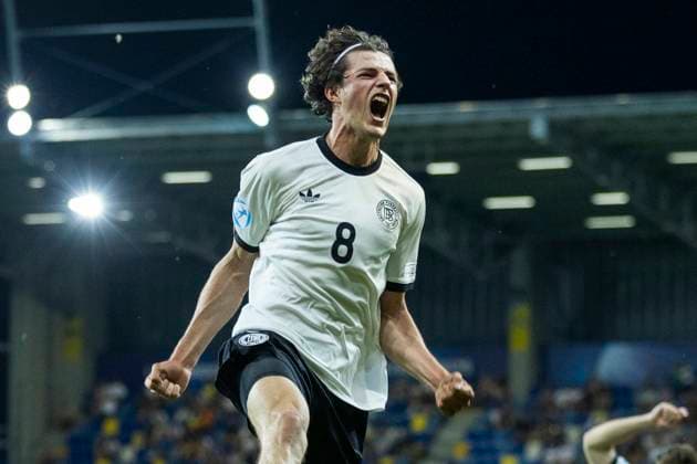 UEFA U21 European Championship, quarter-final Germany Italy 22 06 2025 Merlin Röhl Germany, 8 celebrates after scoring the winning goal to make it 3 2 during the UEFA U21 European Championship quarter-final match Germany Italy, on 22 06 2025, DAC Arena, Dunajska Streda, Slovakia Copyright: xBEAUTIFULxSPORTS Meuselx