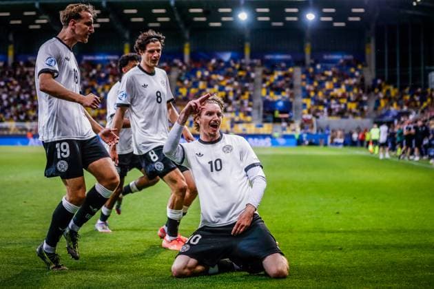 GERMANY U21, U 21 - ITALY U21 Nick Woltemade of Germany celebrates a goal with Nelson Weiper and Merlin Rohl during the UEFA European Under-21 Championship 2025 Quarterfinal football match between Germany U21 and Italy U21. Stadium DAC Arena (MOL Arena), Dunajska Streda, Slovakia, June 22, 2025. Photo by Branislav Racko Copyright: xx _BRR3168