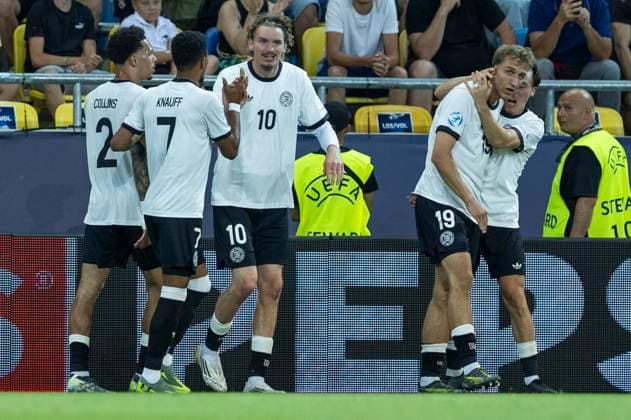 UEFA U21 European Championship, quarter-final Germany Italy 22 06 2025 Nnamdi Collins Germany, 2 , Ansgar Knauff Germany, 7 , Nick Woltemade Germany, 10 , Nelson Weiper Germany, 19 and Rocco Reitz Germany, 18 celebrate after scoring the second goal during the UEFA U21 European Championship quarter-final match Germany Italy, on 22 06 2025, DAC Arena, Dunajska Streda, Slovakia Copyright: xBEAUTIFULxSPORTS Meuselx
