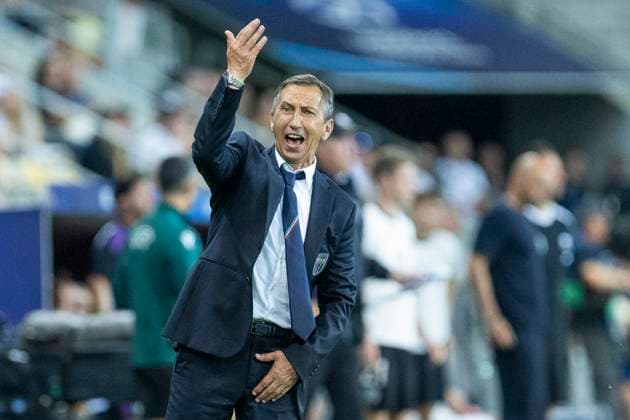UEFA U21 European Championship, quarter-final Germany Italy 22 06 2025 Carmine Nunziata Italy, head coach gestures during the UEFA U21 European Championship quarter-final match Germany Italy, on 22 06 2025, DAC Arena, Dunajska Streda, Slovakia Copyright: xBEAUTIFULxSPORTS Meuselx