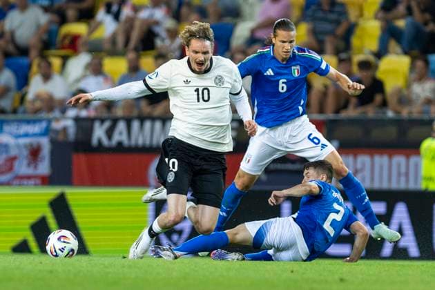 UEFA U21 European Championship, quarter-final Germany Italy 22 06 2025 Nick Woltemade Germany, 10 , Mattia Zanotti Italy, 2 , Daniele Ghilardi Italy, 6 during the UEFA U21 European Championship quarter-final match Germany Italy, on 22 06 2025, DAC Arena, Dunajska Streda, Slovakia Copyright: xBEAUTIFULxSPORTS Meuselx