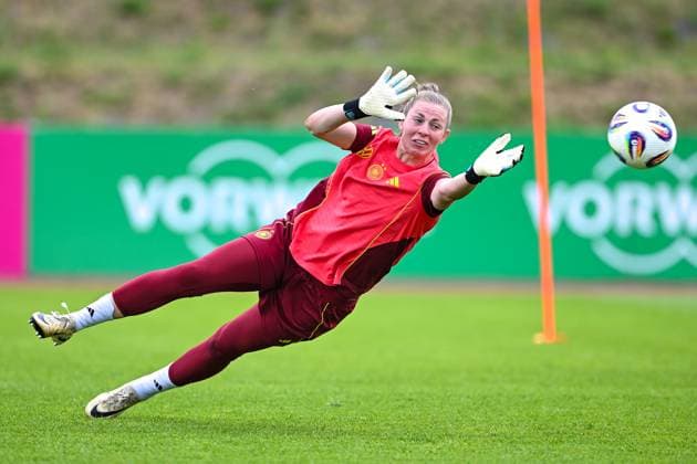 Rafaela Borggräfe Germany on the ball, GER, Football women s national team, Public training Germany, Preparation for the UEFA Women s EURO 2025 in Switzerland, Herzogenaurach, 23 06 2025 GER, Football women s national team, Public training Germany, Preparation for the UEFA Women s EURO 2025 in Switzerland, Herzogenaurach Copyright: xEibner-Pressefoto FlorianxWiegandx EP_FWD