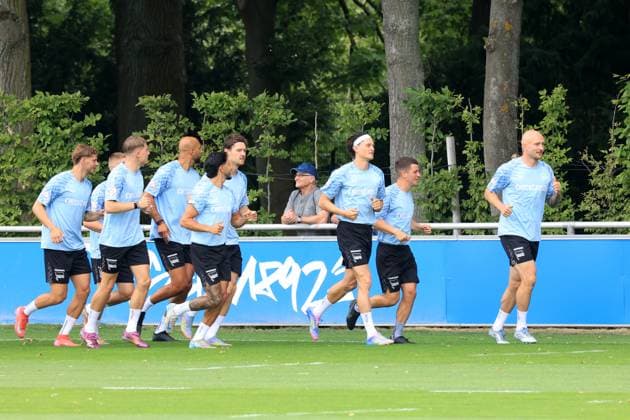 DEU, DFL, 2 FBL Hertha BSC, Training, 23 06 2025, Sportforum, Berlin, DEU, DFL, 2 FBL Hertha BSC, Training, im Bild Hertha Spielerkreis DFL regulations prohibit any use of Photographs as image sequences and or quasi video nordphotoxGmbHx xEngler nph00076