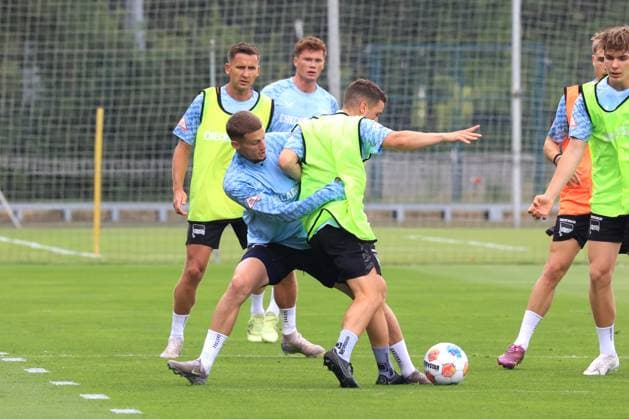 DEU, DFL, 2 FBL Hertha BSC, Training, 23 06 2025, Sportforum, Berlin, DEU, DFL, 2 FBL Hertha BSC, Training, im Bild Michael Cuisance Hertha BSC Berlin 27 , Diego Demme Hertha BSC Berlin 6 , Sebastian Groenning Hertha BSC Berlin 88 , Paul Seguin Hertha BSC Berlin 55 DFL regulations prohibit any use of Photographs as image sequences and or quasi video nordphotoxGmbHx xEngler nph00076
