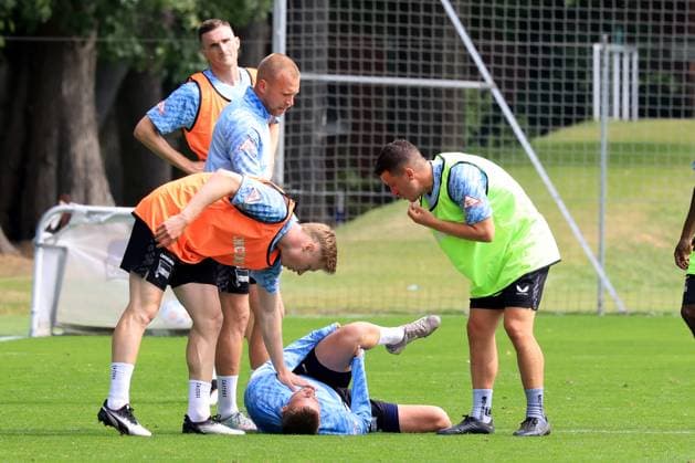 DEU, DFL, 2 FBL Hertha BSC, Training, 23 06 2025, Sportforum, Berlin, DEU, DFL, 2 FBL Hertha BSC, Training, im Bild Michael Cuisance Hertha BSC Berlin 27 , verletzt, Diego Demme Hertha BSC Berlin 6 DFL regulations prohibit any use of Photographs as image sequences and or quasi video nordphotoxGmbHx xEngler nph00076