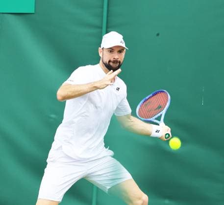 TENNIS - Wimbledon 2025 LONDON,ENGLAND,23.JUN.25 - TENNIS - ATP, Tennis Herren World Tour, Wimbledon, Grand Slam, qualification. Image shows Jurij Rodionov (AUT).  GEPAxpictures xAlanxGrieves