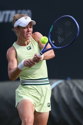 Bad Homburg on 23 06 2025 Womens Tennis Tournament WTA 500 Bad Homburg Open powered by Solarwatt 2025 Match Victoria Azarenka vs Laura Siegemund GER v l , Laura Siegemund GER plays the ball, focused , concentrated, plays a backhand Copyright: JoaquimxFerreira