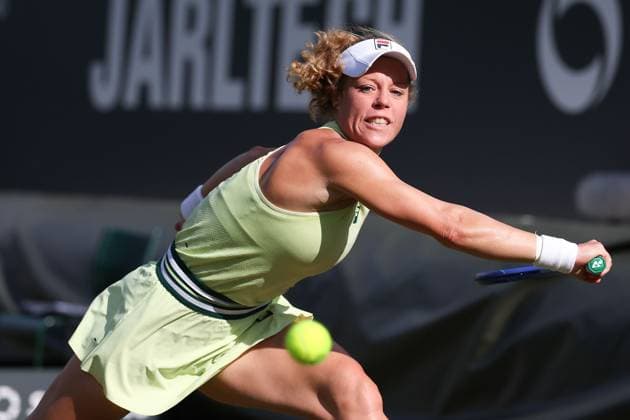 Bad Homburg on 23 06 2025 Womens Tennis Tournament WTA 500 Bad Homburg Open powered by Solarwatt 2025 Match Victoria Azarenka vs Laura Siegemund GER v l , Laura Siegemund GER plays the ball, focused , concentrated Copyright: JoaquimxFerreira