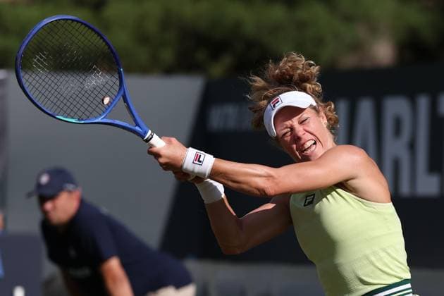 Bad Homburg on 23 06 2025 Womens Tennis Tournament WTA 500 Bad Homburg Open powered by Solarwatt 2025 Match Victoria Azarenka vs Laura Siegemund GER v l , Laura Siegemund GER plays a backhand, suffers, has to fight Copyright: JoaquimxFerreira