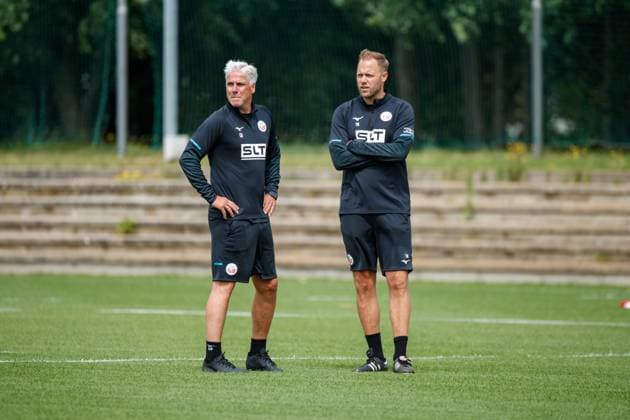 left Co coach Dirk Flock Rostock with coach Daniel Brinkmann Rostock GER, FC Hansa Rostock, Football, Men, 3 Liga, Training start, Season 2025 2026, 23 06 2025 Rostock Nebenplatz Ostseestadion Mecklenburg Vorpommern Germany