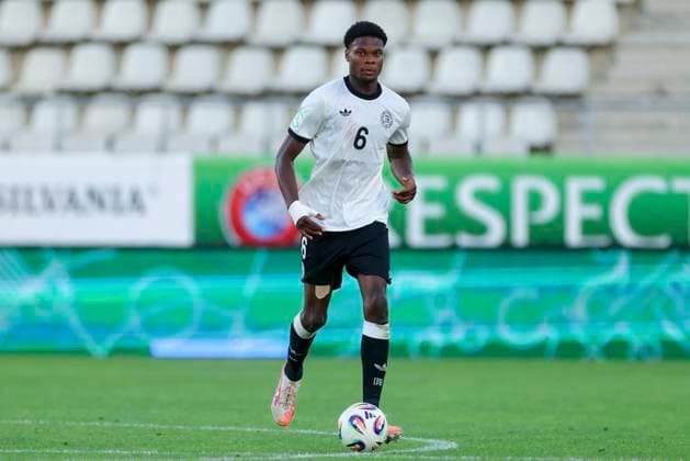 Winners Osawe Germany controls the ball, UEFA European Under 19 Championship 2025 Semi Final, Spain v Germany, Stadionul Arcul de Triumf on June 23, 2025 in Bucharest, Romania Photo by Marco Steinbrenner DeFodi Images Winners Osawe Germany controls the ball, UEFA European Under 19 Championship 2025 Semi Final, Spain v Germany, Stadionul Arcul de Triumf, June 23, 2025 in Bucharest, Romania Photo by Marco Steinbrenner DeFodi Images