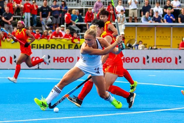 Bilder des Jahres 2025, Sport 06 Juni Sport Bilder des Tages Jette Fleschütz (Team Germany, 28) by the shot, Pro League, Damen , German vs China, Photo : Foot.Bowl Thomas Sobotzki Copyright: xFootxBowl ThomasxSobotzkix