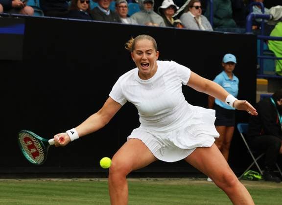 TENNIS - WTA, Tennis Damen Eastbourne Open EASTBOURNE,ENGLAND,24.JUN.25 - TENNIS - WTA Tour, Eastbourne Open. Image shows Jelena Ostapenko (LAT).  GEPAxpictures xAlanxGrieves