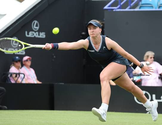 TENNIS - Eastbourne Open EASTBOURNE,ENGLAND,25.JUN.25 - TENNIS - WTA, Tennis Damen Tour, Eastbourne Open. Image shows Barbora Krejcikova (CZE).  GEPAxpictures xAlanxGrieves