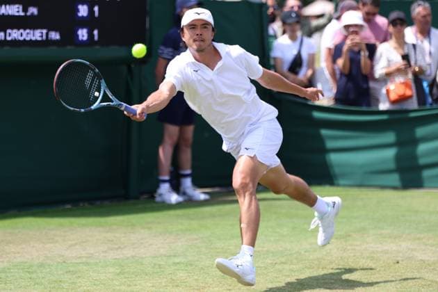 TENIS WIMBLEDON 2025 LONDYN 250625 N Z JAPONCZYK TARO DANIEL W DRUGIEJ RUNDZIE KWALIFIKACJI MARCIN CHOLEWINSKI NEWSPIX.PL TENNIS WIMBLEDON 2025 LONDON 25062025 TARO DANIEL OF JAPAN IN THE SECOND ROUND OF QUALIFICATION NEWSPIX.PL --- newspix.pl 