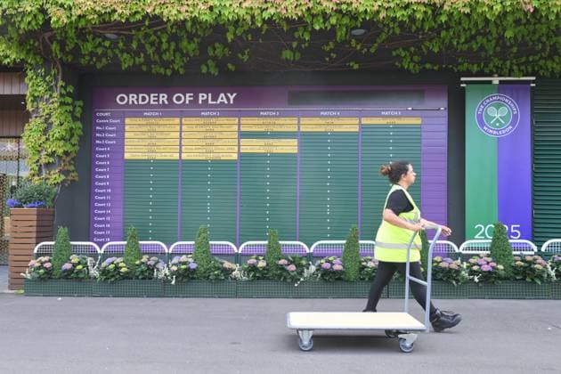 Wimbledon Tennis Championships - Practice Day LONDON, UNITED KINGDOM - JUNE 25: Preparations continue ahead of the Wimbledon tennis championships at All England, All England Lawn Tennis and Croquet Club in London, United Kingdom on June 25, 2025. Ray Tang Anadolu London United Kingdom. Editorial use only. Please get in touch for any other usage.  Copyright: x2025xAnadoluxRayxTangx