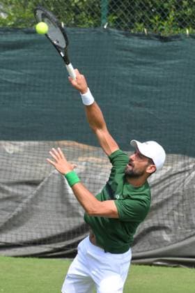 Wimbledon Tennis Championships - Practice Day LONDON, UNITED KINGDOM - JUNE 25: Serbian tennis player Novak Djokovic plays on the grass practice courts ahead of the Wimbledon tennis championships held at the All England, All England Lawn Tennis and Croquet Club in London, United Kingdom on June 25, 2025. Ray Tang Anadolu London United Kingdom. Editorial use only. Please get in touch for any other usage.  Copyright: x2025xAnadoluxRayxTangx