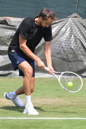Wimbledon Tennis Championships - Practice Day LONDON, UNITED KINGDOM - JUNE 25: Tennis player Daniil Medvedev practices on the grass courts ahead of the Wimbledon tennis championships held at the All England, All England Lawn Tennis and Croquet Club in London, United Kingdom on June 25, 2025. Ray Tang Anadolu London United Kingdom. Editorial use only. Please get in touch for any other usage.  Copyright: x2025xAnadoluxRayxTangx