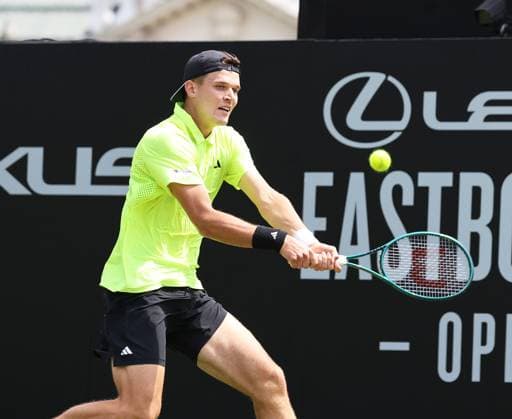 TENNIS - Eastbourne Open EASTBOURNE,ENGLAND,25.JUN.25 - TENNIS - ATP, Tennis Herren World Tour, Eastbourne Open. Image shows Jakub Mensik (CZE).  GEPAxpictures xAlanxGrieves