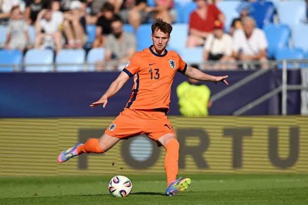 BRATISLAVA - Rav van den Berg of Holland U21, U 21 at the National Football Stadium during the Under-21 European Championship, EM, Europameisterschaft semifinal between Young England and Young Orange. ANP xVIxANPxSportx xxANPxIVx 530483132 originalFilename: 530483132.jpg