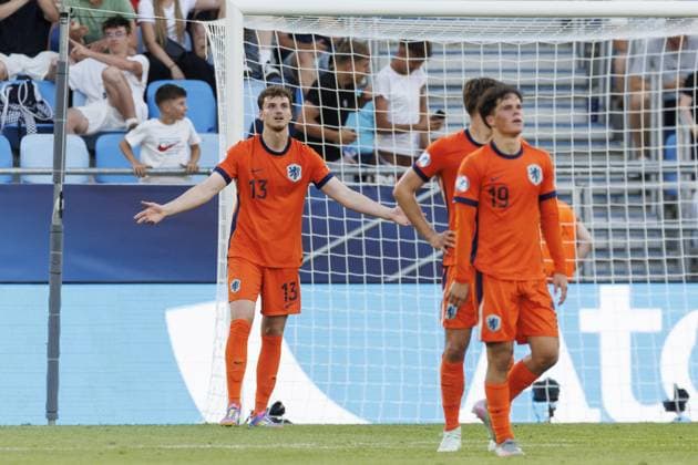 BRATISLAVA , 25-06-2025 , Football stadium Tehelne pole. Narodny football stadium , UEFA U21, U 21 Euro2025 , semi-finals , England U21 - Netherlands U21. Netherlands U21 player Rav van den Berg disappointed after 2-1 England U21 - Netherlands U21  x29893745x Copyright:
