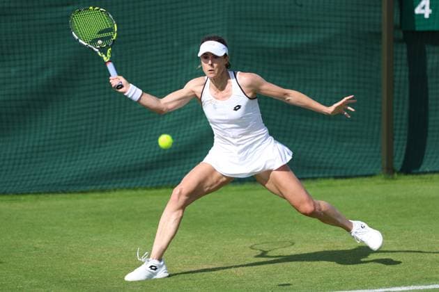 June 25, 2025, London, Celestynow, United Kingdom: ALIZE CORNET of France during the match against V. Jimenez Kasintseva of Andorra in the second round of qualification of Championships 2025 at Wimbledon AELTC in London. London United Kingdom - ZUMAc278 20250625_zsp_c278_011 Copyright: xMarcinxCholewinskix