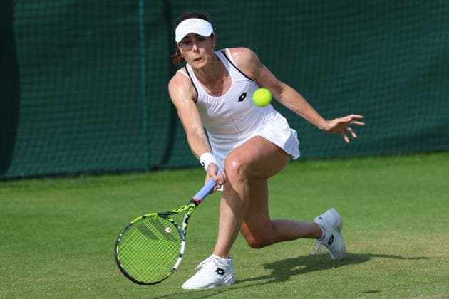 June 25, 2025, London, Celestynow, United Kingdom: ALIZE CORNET of France during the match against V. Jimenez Kasintseva of Andorra in the second round of qualification of Championships 2025 at Wimbledon AELTC in London. London United Kingdom - ZUMAc278 20250625_zsp_c278_012 Copyright: xMarcinxCholewinskix