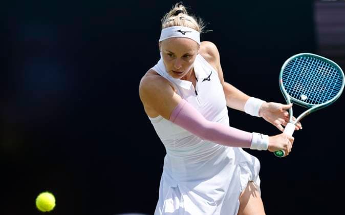 25th June 2025; Devonshire Park, Eastbourne, East Sussex, England; Lexus International Eastbourne, Day 3; Rebecca Srankova (SVK) plays a forehand shot against Varvara Gracheva (FRA)  ActionPlus12805494 HongboxChen