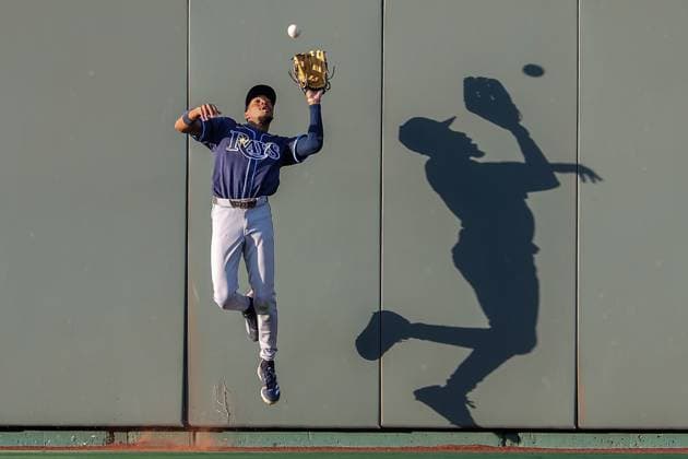 June 25, 2025: Tampa Bay Rays center fielder Chandler Simpson (14) catches a fly ball for an out on Kansas City Royals third baseman Nick Loftin (12) during the fifth inning at Kauffman Stadium in Kansas City, MO. CSM Kansas City United States of America - ZUMAc04_ 20250625_zma_c04_022 Copyright: xDavidxSmithx